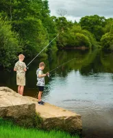 new/fishinglowresonriverlaune.jpg